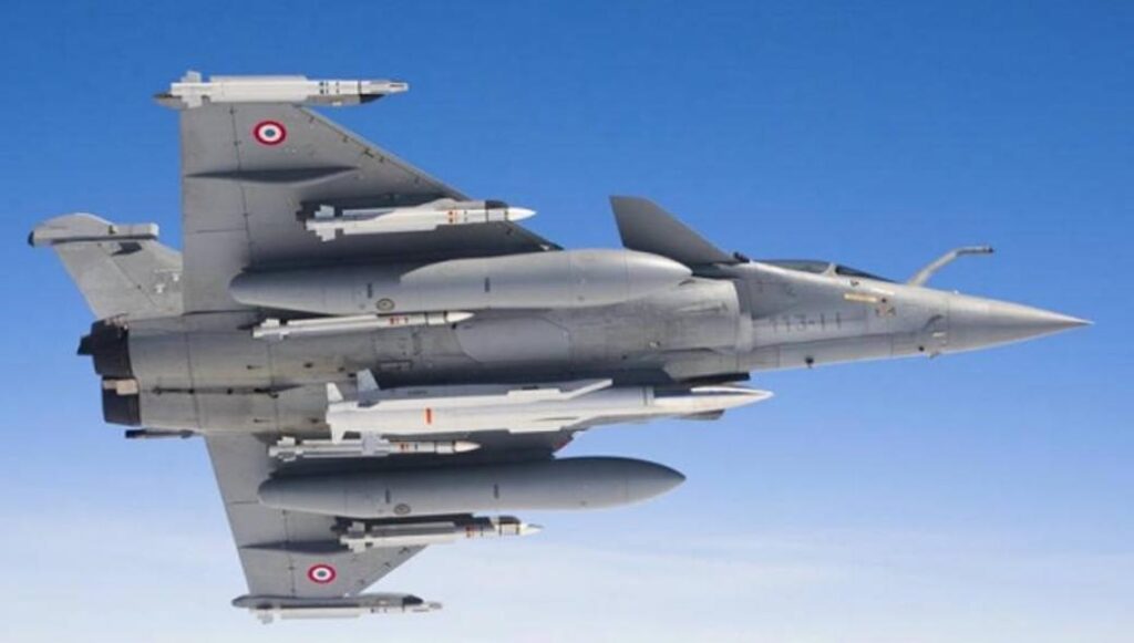 Η Γαλλία δοκίμασε το νεό πυρηνικό της πύραυλο με βολή από Rafale