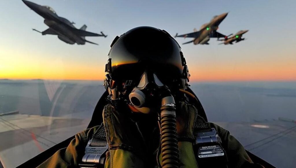 Όταν οι πιλότοι της ΠΑ «κούρευαν» το γρασίδι σε αεροδρόμιο με F-16 (βίντεο)