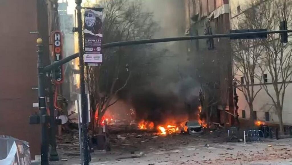 ΗΠΑ: «Άρωμα» τρομοκρατίας πίσω από την ισχυρότατη έκρηξη που συγκλόνισε το Νάσβιλ του Τενεσί