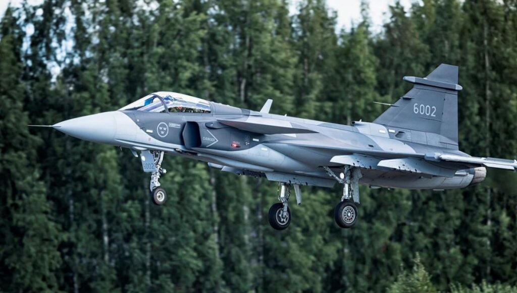 Ενισχύει την άμυνα της η Σουηδία: Παίρνει 60 νέα JAS-39E Gripen και διατηρεί δύναμη 100 μαχητικών