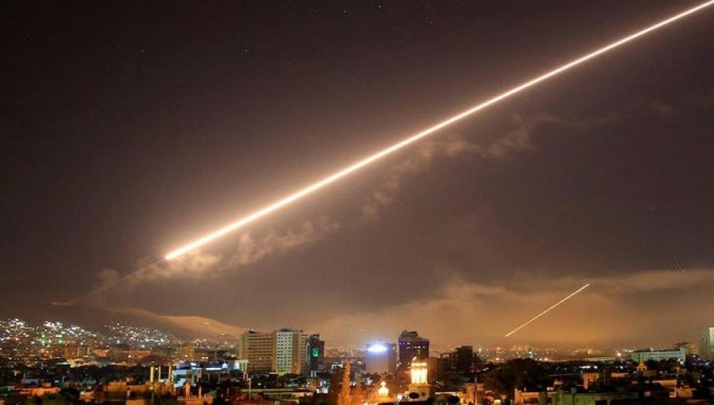 Συρία: Ισραηλινές επιθέσεις στην επαρχία Χάμα – Αναχαιτίστηκαν οι περισσότεροι πύραυλοι
