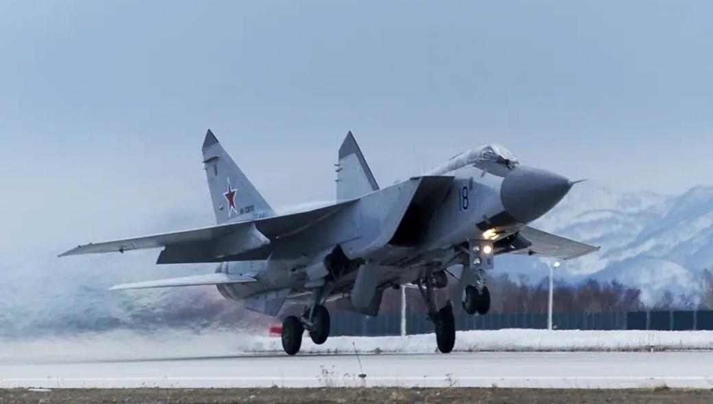 MiG-31: Άσκηση αναχαίτισης στον Ειρηνικό (βίντεο)