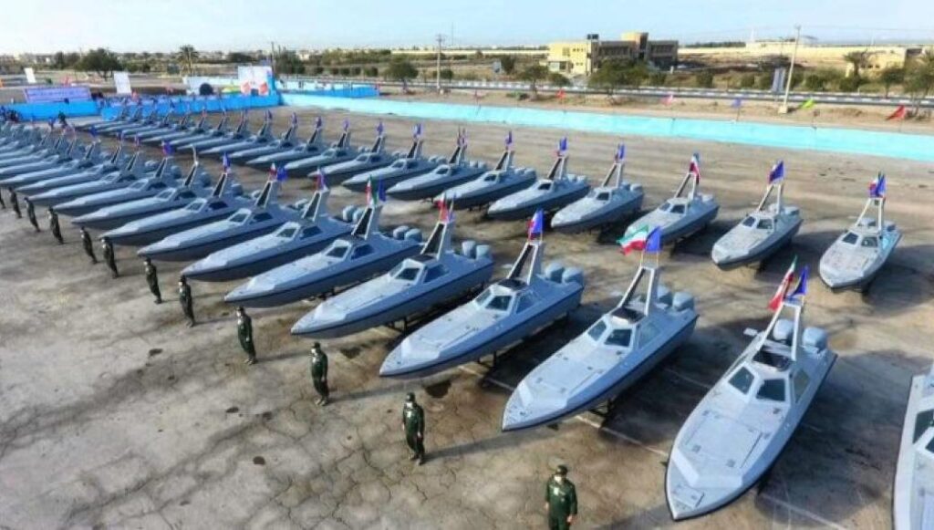 Το Ιράν παρέλαβε 340 ταχύπλοα μάχης