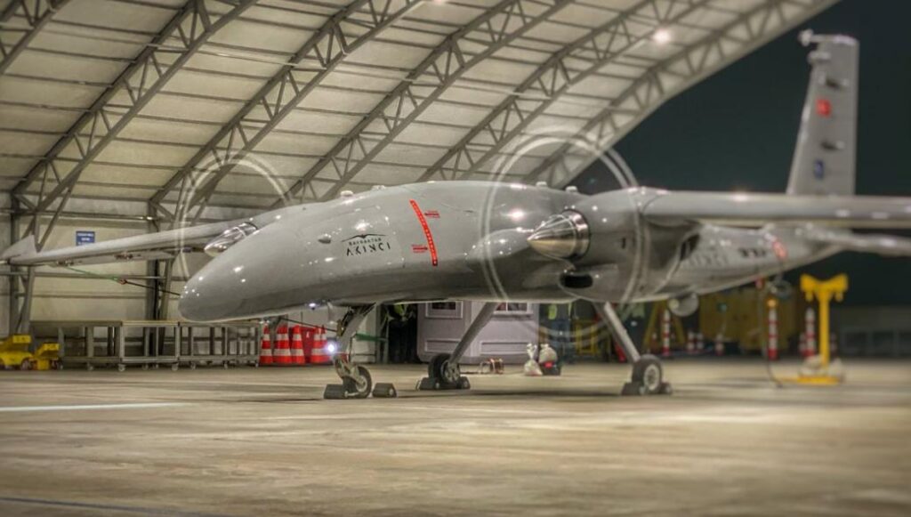 AKINCI: Συνεχίζεται το εντατικό πρόγραμμα δοκιμών του τουρκικού UAV πριν τις πρώτες παραδόσεις