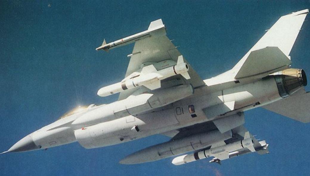 Τα αναβαθμισμένα F-16 της ΠΑ αναλαμβάνουν και ρόλους ναυτικής προσβολής με AGM-84H/K SLAM-ER