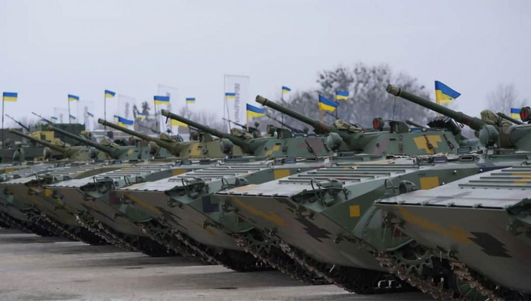 Ενισχύουν τις δυνάμεις τους οι Ουκρανοί με φορτία ΤΟΜΑ BMP-1 & 2 απέναντι στις ρωσικές δυνάμεις