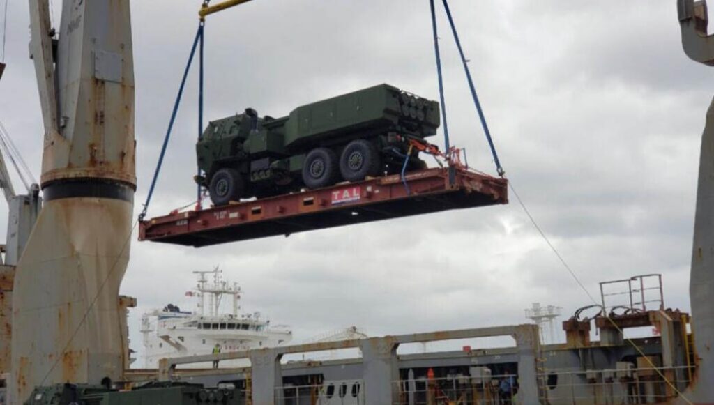 Η Ρουμανία παρέλαβε 18 ρουκετοβόλα M-142 HIMARS