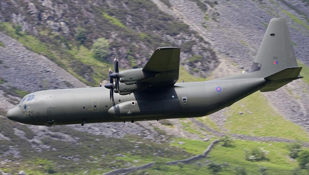Η βρετανική Αεροπορία αποσύρει πρόωρα 14 «καινούργια» C-130J-30 Super Hercules