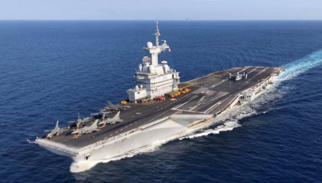 Πέρασε το Σουέζ η αμάδα μάχης του R91 Charles De Gaulle