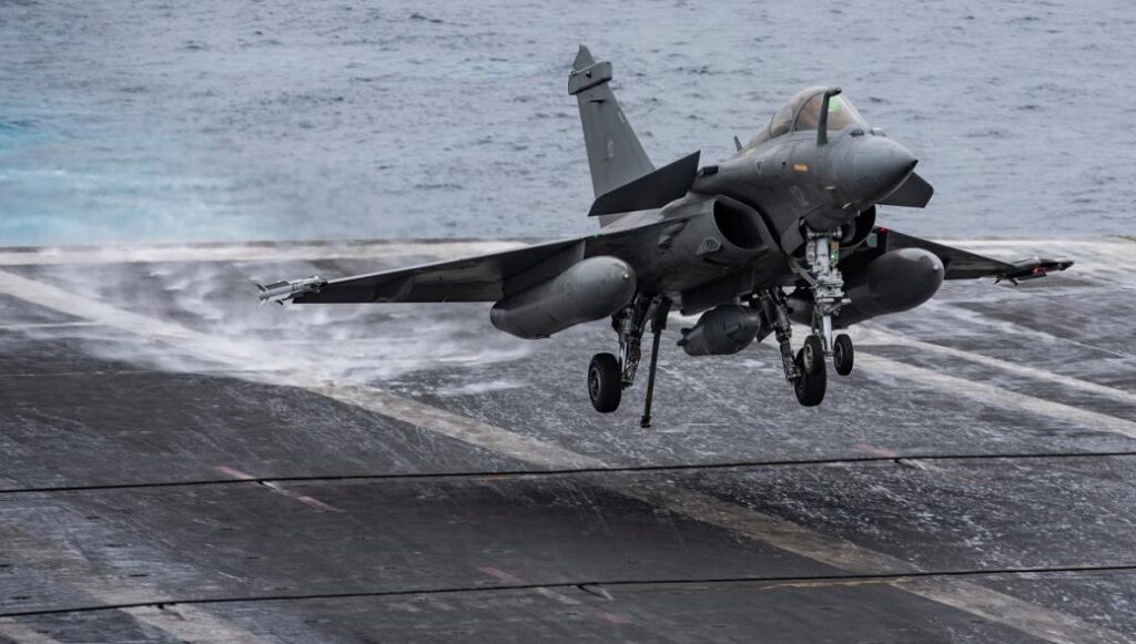 Rafale: Για πρώτη φορά στον ουρανό της Αττικής (βίντεο)