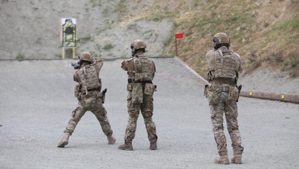 Εγκαινιάστηκε το σύγχρονο Πεδίο Βολής στην 33η Μοίρα Καταδρομών στην Κύπρο (φωτό)