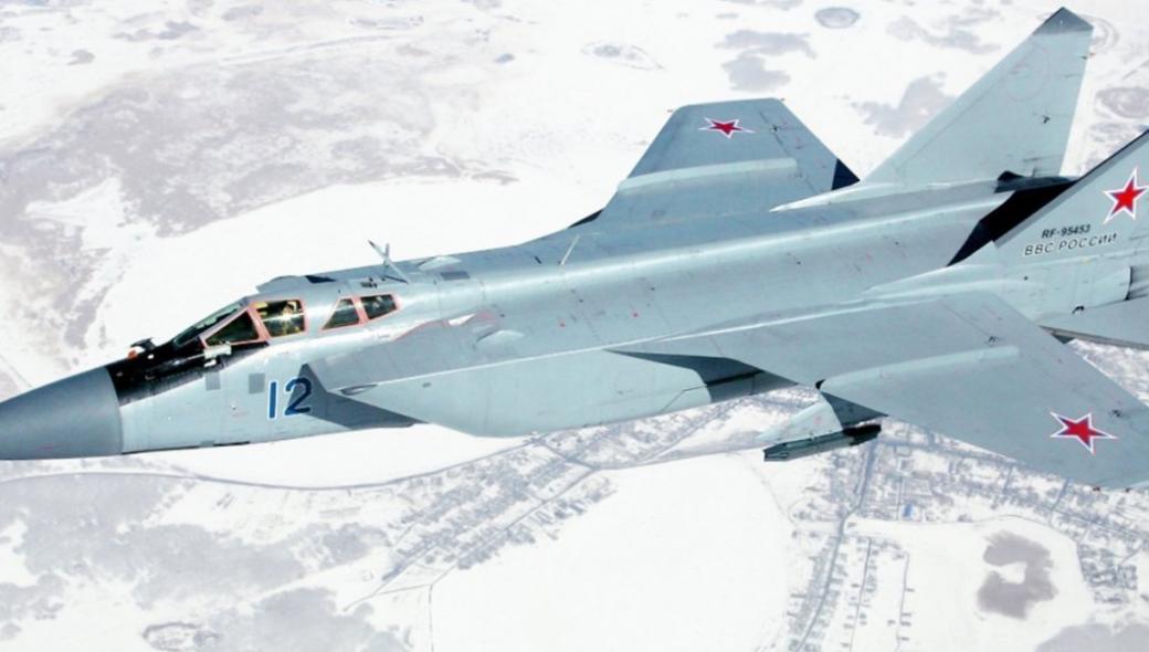 Βίντεο: Ρωσικό MiG-31 αναχαίτισε αμερικανικό αεροσκάφος πάνω από τον Ειρηνικό Ωκεανό