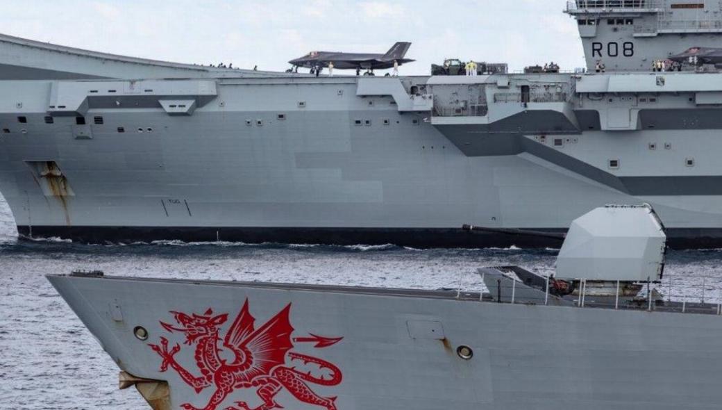 Οι Βρετανοί στέλνουν πολεμικά στην Μαύρη Θάλασσα με υποστήριξη από αεροπλανοφόρο