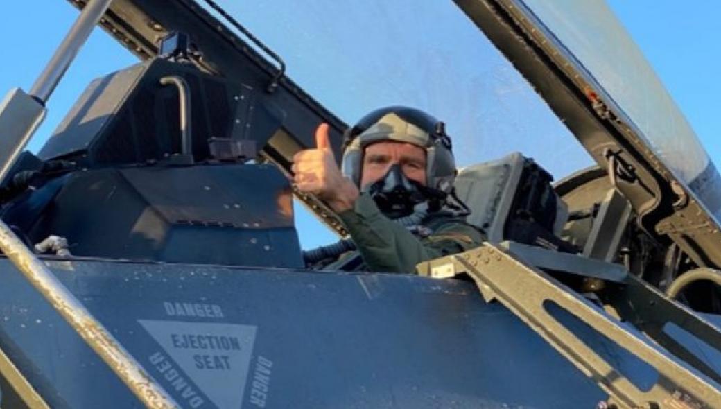 Τουρκικά ΜΜΕ: «Σκάνδαλο η φωτογραφία Πάιατ στο πιλοτήριο F-16 – Προκαλεί ο Αμερικανός πρεσβευτής»