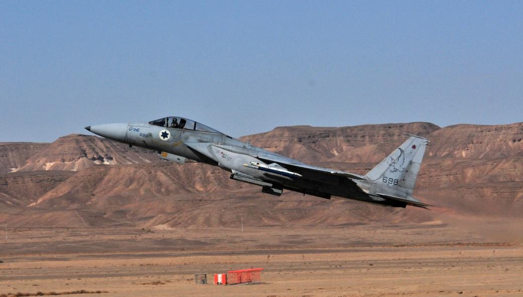 “Mach loop” έκαναν τα Καλάβρυτα τα ισραηλινά F-15 και F-16: Πέταξαν στο  φαράγγι του Βουραϊκού