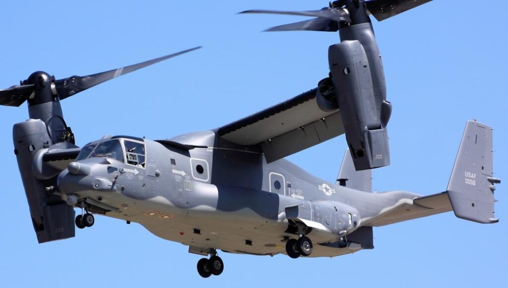 CV-22 Osprey «διέλυσε» ελικοδρόμιο νοσοκομείου στη Βρετανία (βίντεο)