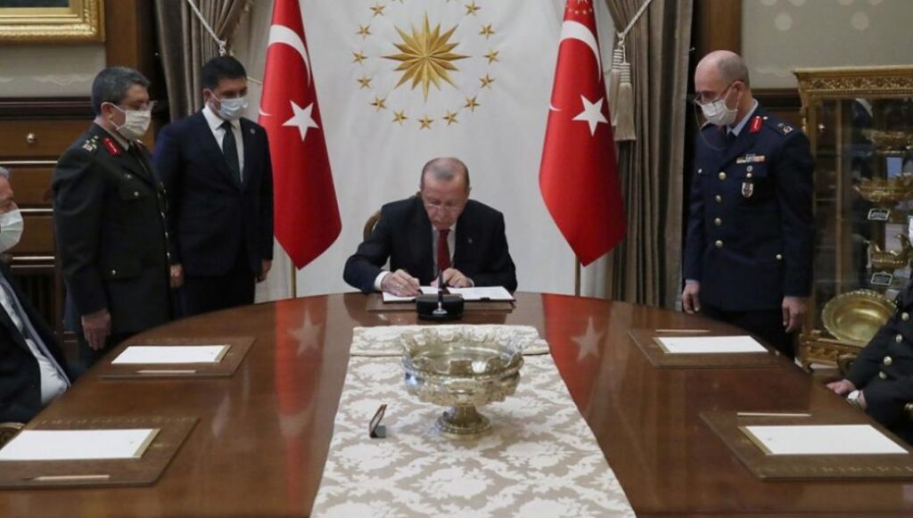 Ο Ερντογάν προκαλεί τον Μπάιντεν: «Δεν είναι δουλειά σου η ερμηνεία της ιστορίας»