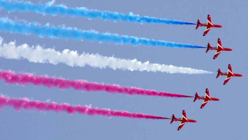 Το περίφημο σμήνος της RAF εξασκείται στην Εύβοια – Εντυπωσιακές εικόνες! (βίντεο)