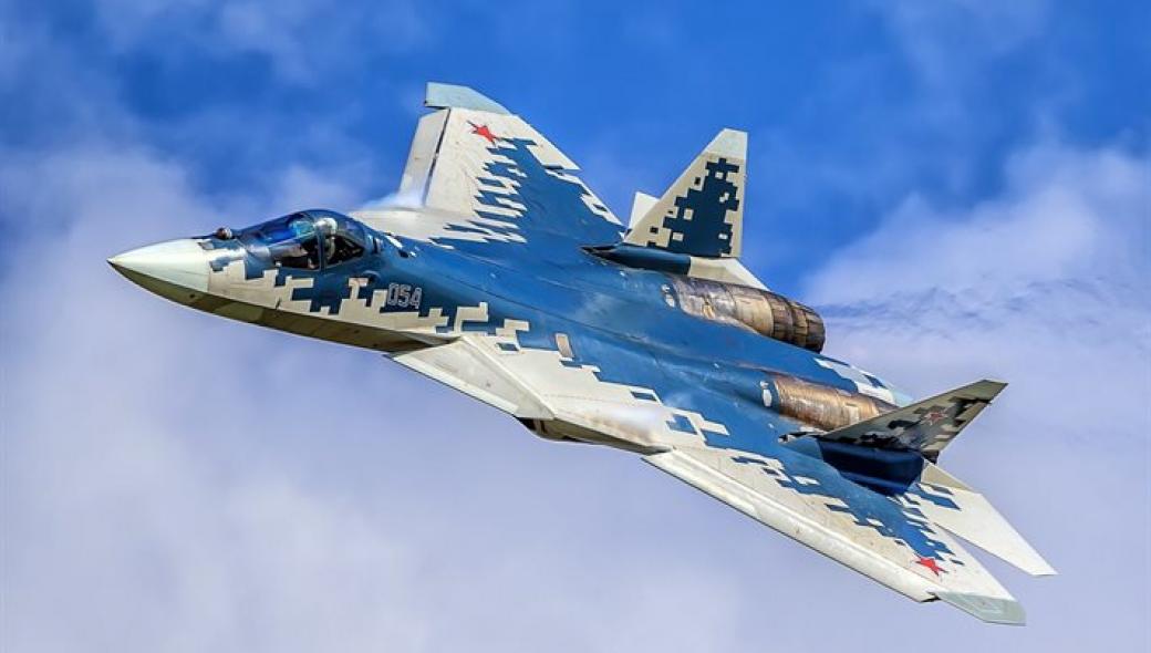 Μόσχα- Στρατιωτική παρέλαση: Η ρωσική Αεροπορία πάνω από την «Κόκκινη» πλατεία και το… CGI