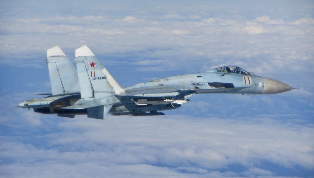 Ρωσικό μαχητικό Su-27 αναχαίτισε γαλλικά αεροσκάφη πάνω από τη Μαύρη Θάλασσα (βίντεο)