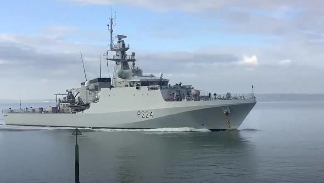 Ρωσικό υπουργείο Άμυνας: Παρακολουθούμε τις δραστηριότητες βρετανικού πολεμικού σκάφους