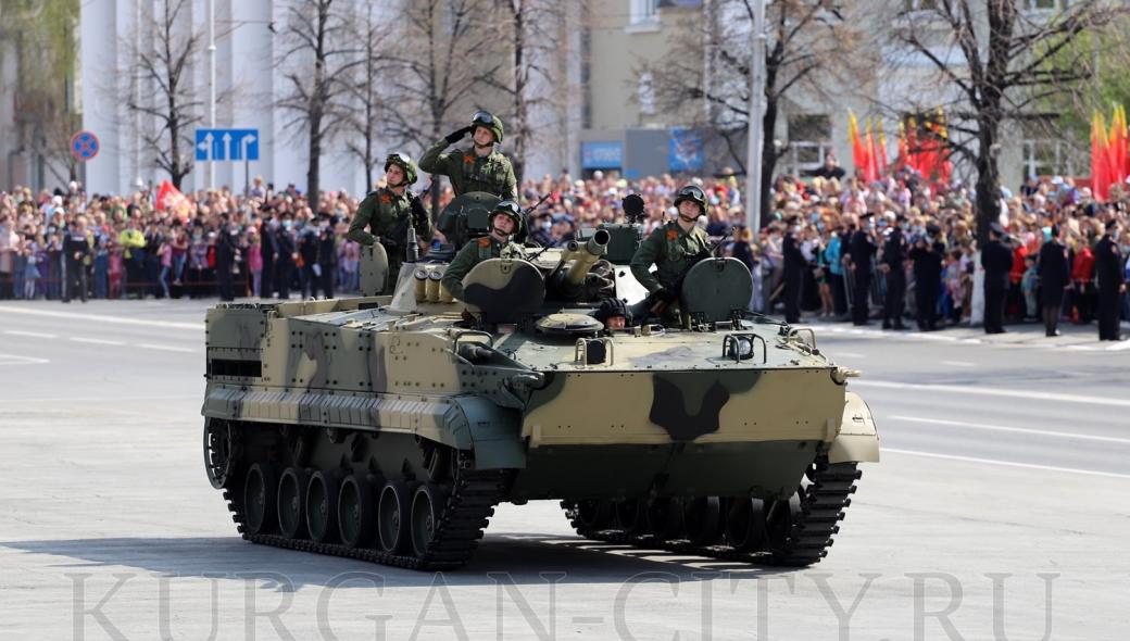 Δεκάδες ΤΟΜΑ BMP-3 παραδόθηκαν στον ρωσικό Στόλο της Βαλτικής στο Καλίνινγκραντ