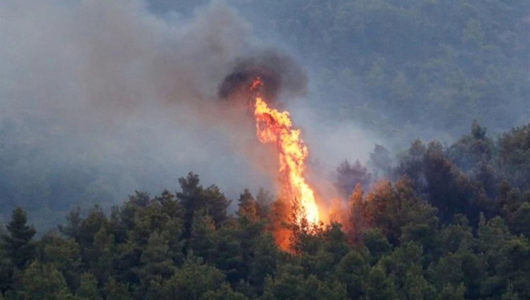 Μεγάλη πυρκαγιά στο Λουτράκι – Απροετοίμαστος ο  κρατικός μηχανισμός