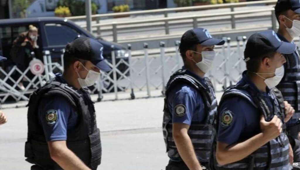 Σκηνές τρόμου στην Τουρκία: Άνδρας δέρνει χωρίς έλεος την έγκυο γυναίκα του (βίντεο)