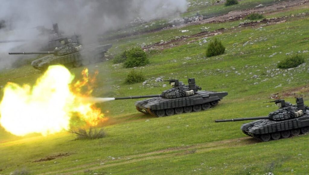 Άσκηση «Munjeviti Udar 2021»: Η Σερβία έκανε επίδειξη των οπλικών της συστημάτων