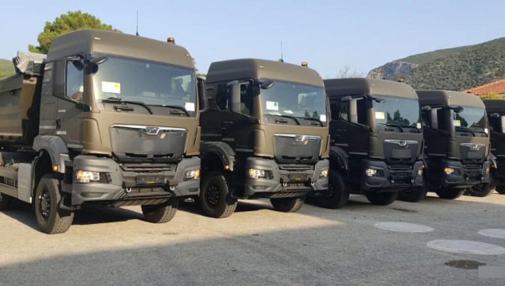 Νέα οχήματα για το Μηχανικό παρέλαβε το ΓΕΣ