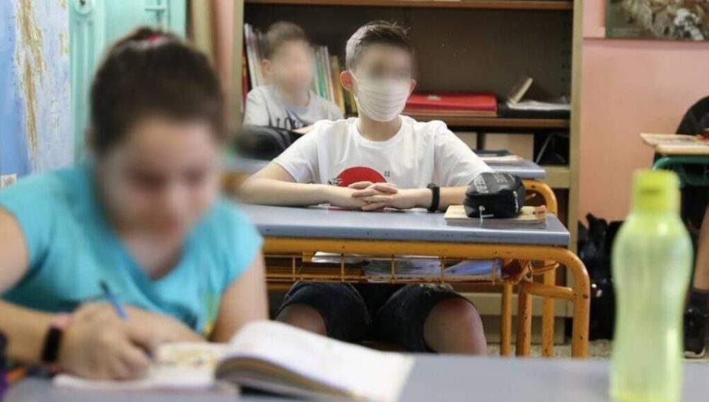 Ακόμα δεν άνοιξαν: «Μετά τον Δεκέμβριο θα κλείσουν τα σχολεία» λέει η Παιδιατρική Εταιρεία