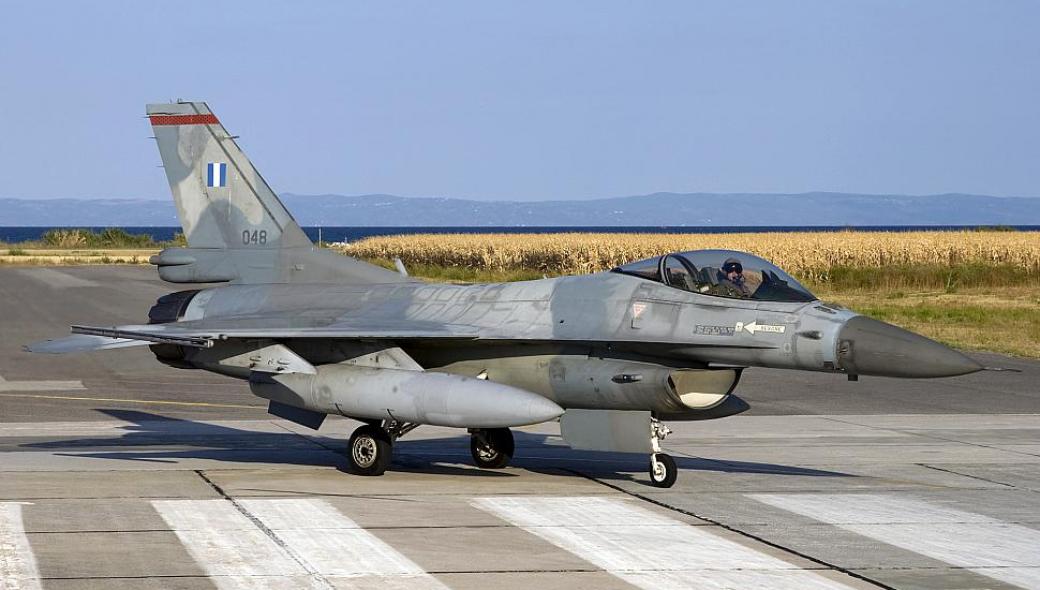 Αύριο συνεδριάζει η Επιτροπή Εξοπλιστικών της Βουλής για την αναβάθμιση των F-16 Block 50