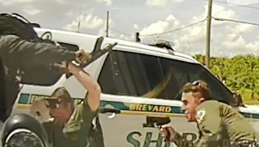 Bίντεο: Εγκληματίας στην Φλόριντα πυροβολεί αστυνομικούς – Άδειασαν πάνω του ένα γεμιστήρα