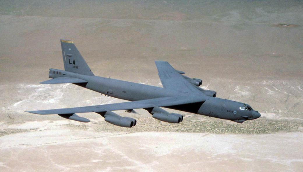 Η αμερικανική Αεροπορία θα προμηθευτεί νέους κινητήρες για τα B-52H Stratofortress