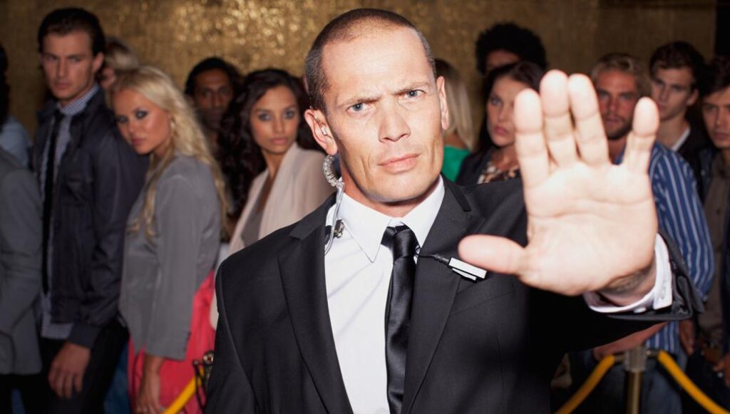 Η Μόσχα κατηγορεί Αμερικανούς Πεζοναύτες ότι έκλεψαν ένα…  σακίδιο πλάτης