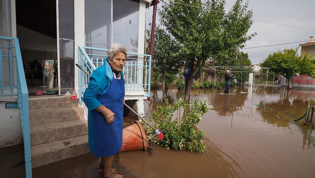 Εικόνες βιβλικής καταστροφής στην Εύβοια: Τους άφησαν να καούν και τώρα πνίγηκαν