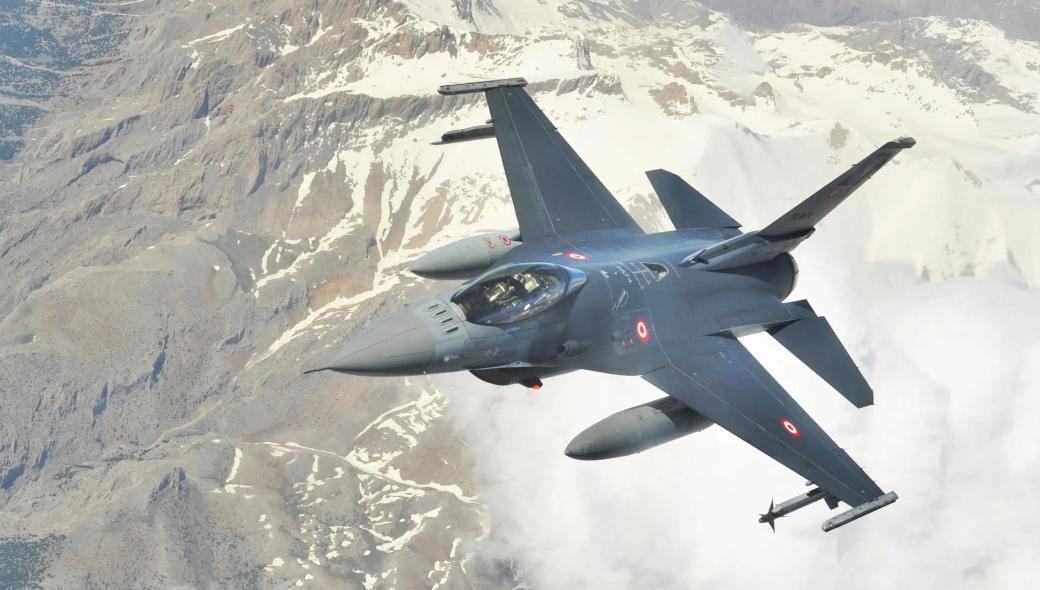 Τουρκικό υπουργείο Άμυνας: Απογειώσαμε F-16 και σκοτώσαμε τρεις Κούρδους του ΡΚΚ