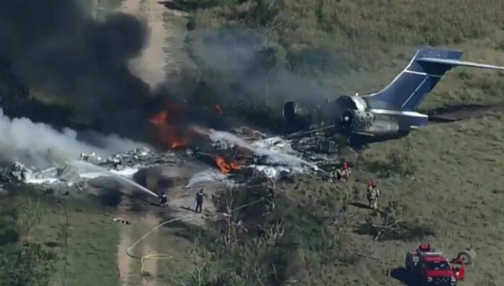 Βίντεο: Αεροπορικό δυστύχημα στο Τέξας – Κι όμως βγήκαν όλοι ζωντανοί