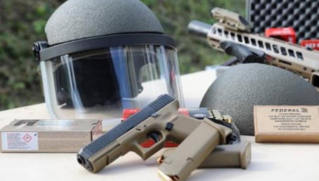 H Unitive παρουσίασε νέο βαλλιστικό κράνος; Σταματά βολές από Kalashnikov