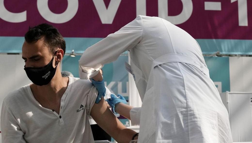 Βρετανία: «Η θνητότητα των εμβολιασμένων είναι 5πλάσια από τη θνητότητα των ανεμβολίαστων»