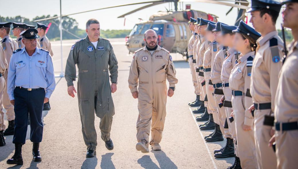 Για πρώτη φορά ο αρχηγός της Αεροπορίας των ΗΑΕ στο Ισραήλ
