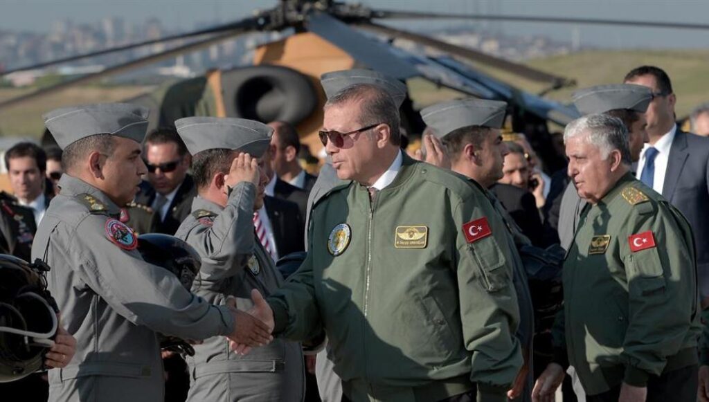 θράσος από Ρ.Τ.Ερντογάν – Έθεσε ζήτημα σε Ε.Μακρόν:  «Γιατί πουλάτε όπλα στην Ελλάδα»!