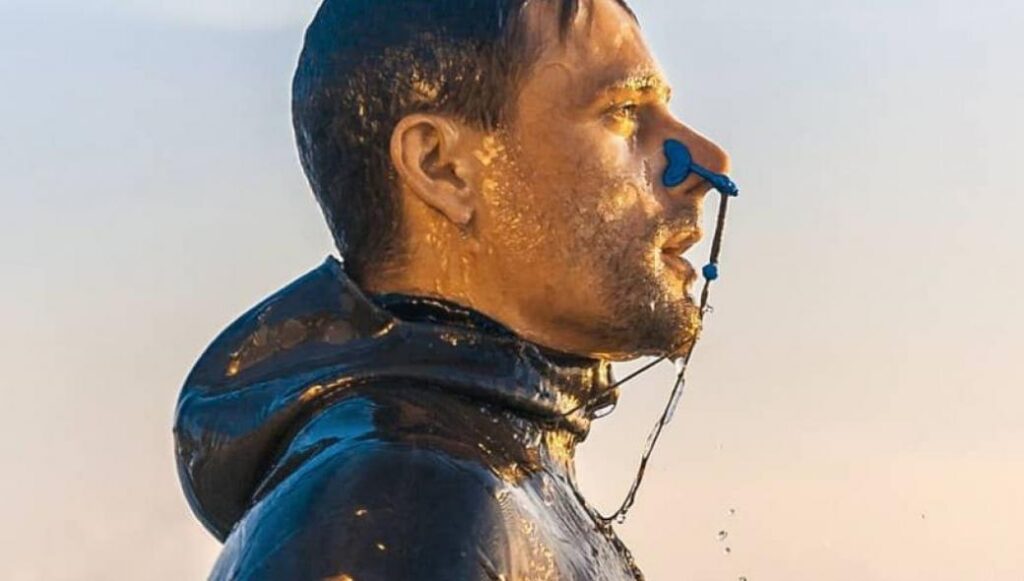 F.Dagoury: Ο κορυφαίος δύτης του κόσμου με μυοκαρδίτιδα μετά τον εμβολιασμό του με Pfizer