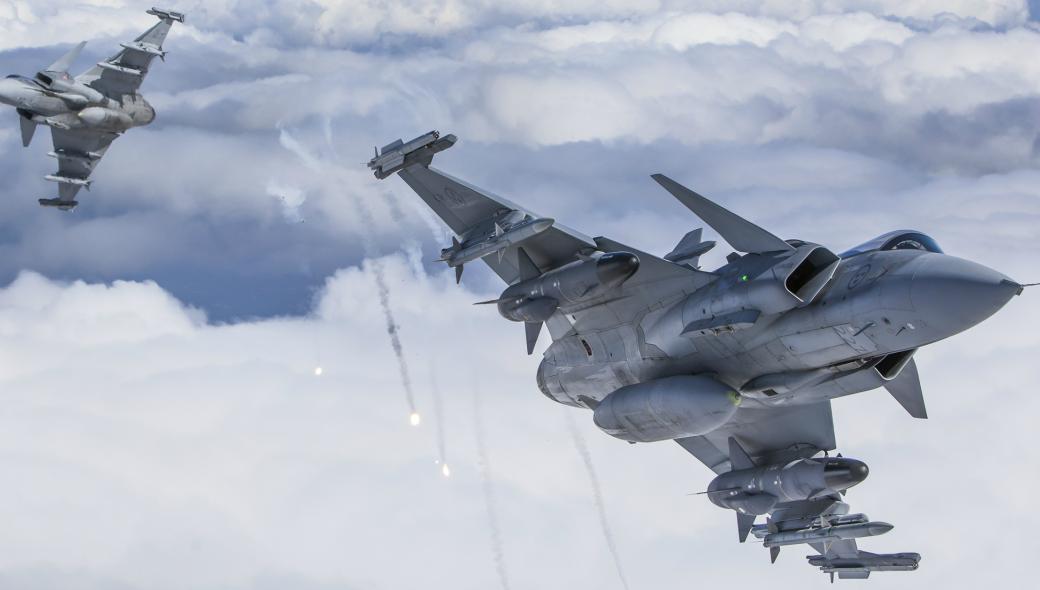 Gripen και F-35 τα υποψήφια νέα μαχητικά για τον Καναδά