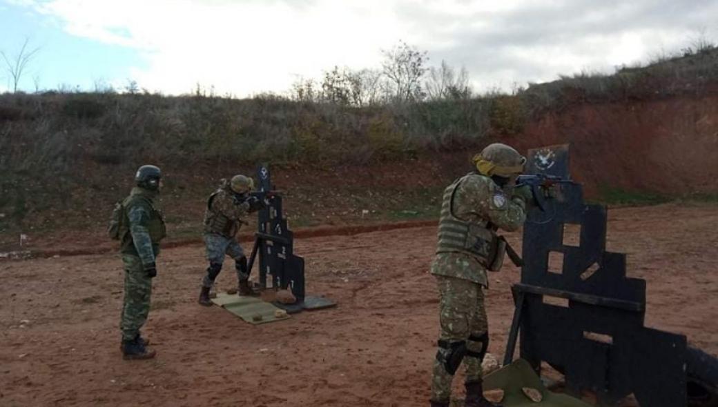 Εκπαίδευση Ρουμάνων στρατιωτών σε αγώνα αστικού περιβάλλοντος με την 71η Αερομεταφερόμενη Ταξιαρχία