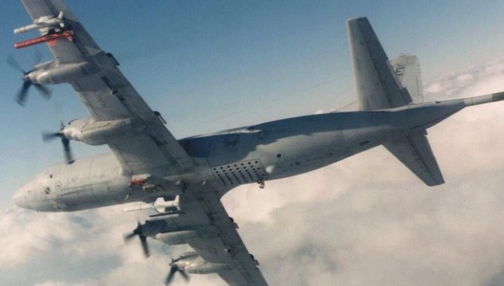 Βίντεο: Αεροσκάφος Ναυτικής Συνεργασίας του ΠΝ εγκλωβίζει «υποβρύχιο» και εξαπολύει τορπίλη!