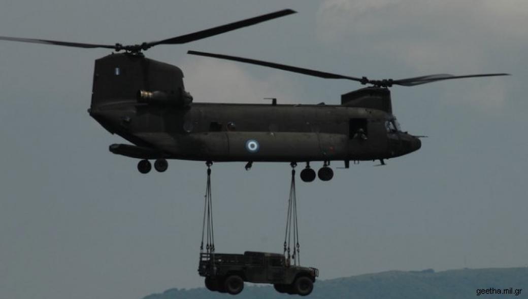 Αλλαγή κινητήρων στα εννέα παλαιότερα CH-47D Chinook αποφάσισε το ΥΠΕΘΑ