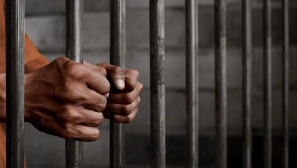 Αδιανόητο: Η Ελβετία θα στέλνει στη φυλακή όσους κολλήσουν κορωνοϊό για να μην κάνουν το εμβόλιο!