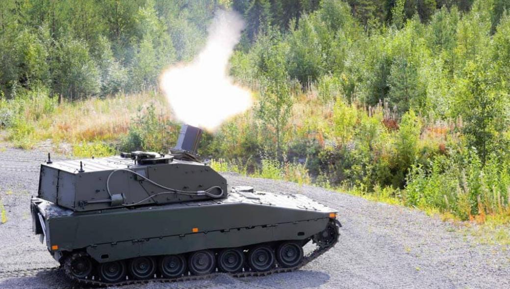 Σουηδία: Παραδόθηκαν οι 40 αυτοκινούμενοι όλμοι CV-90 Mjölner των 120 χιλιοστών