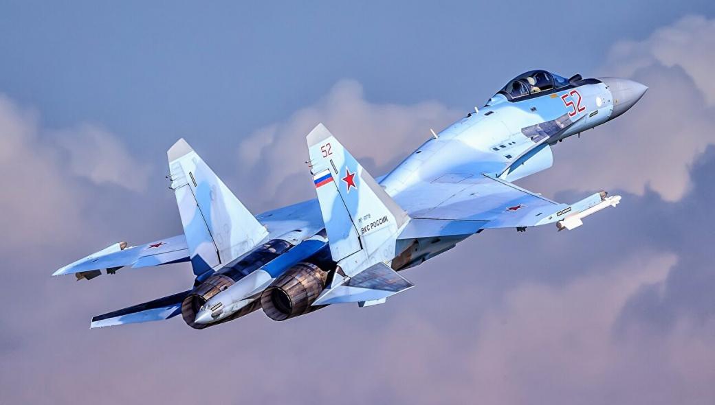 Η Ρωσία μεταφέρει στρατεύματα, Su-35, S-400 στην Λευκορωσία & «αδειάζει» την πρεσβεία στο Κίεβο
